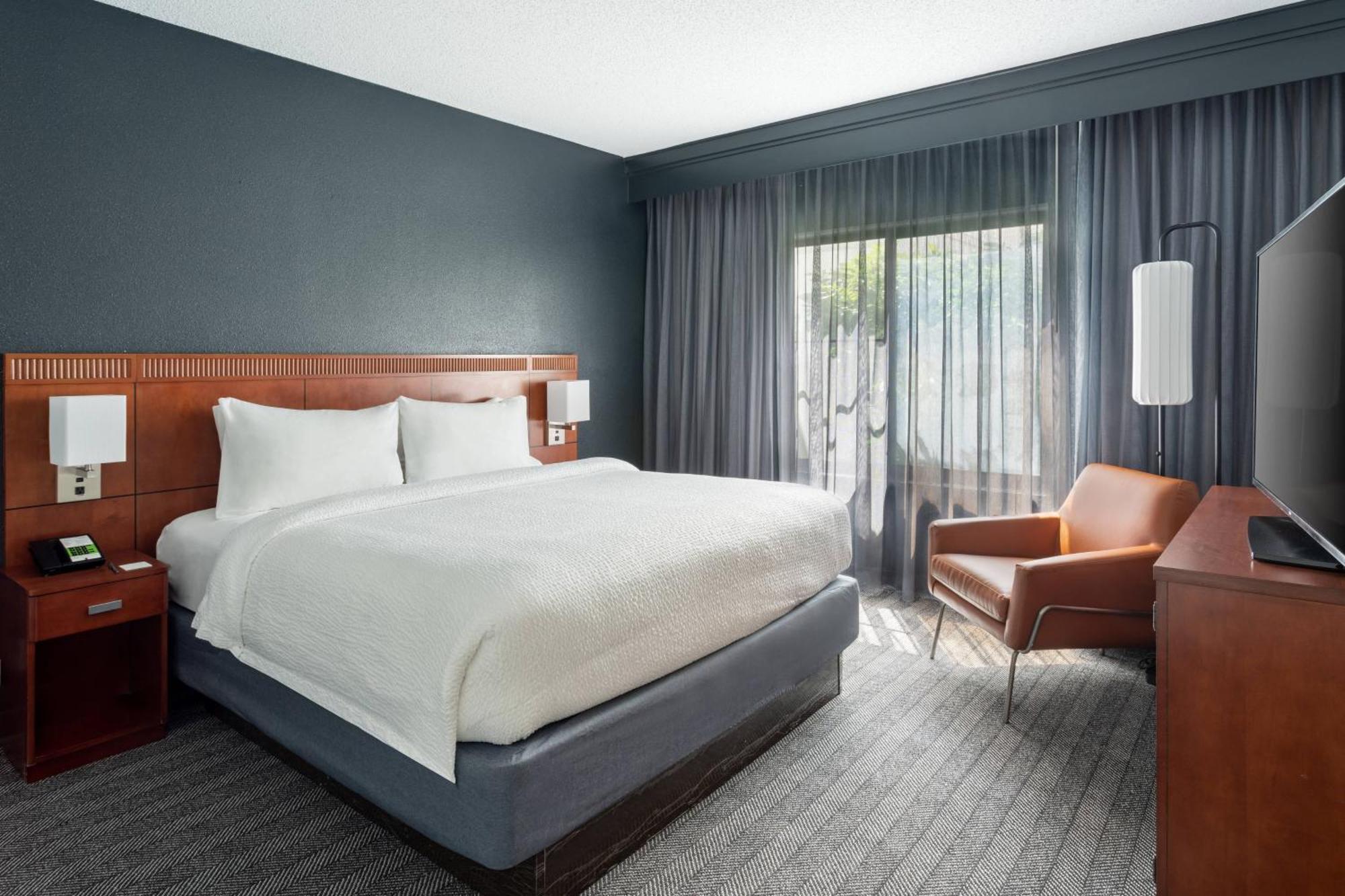Courtyard By Marriott West Palm Beach Exterior photo